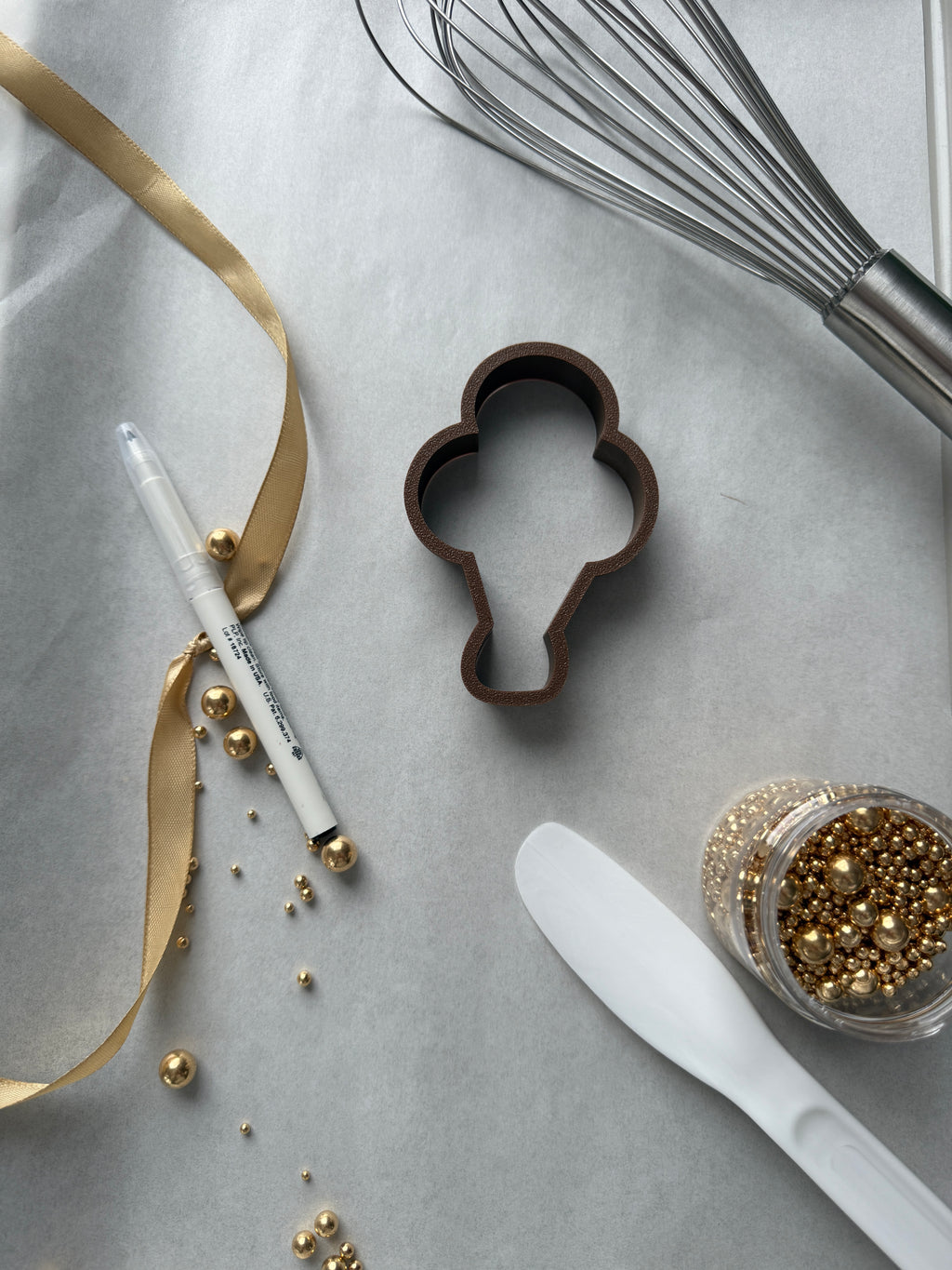 Balloons and Bow Cookie Cutter